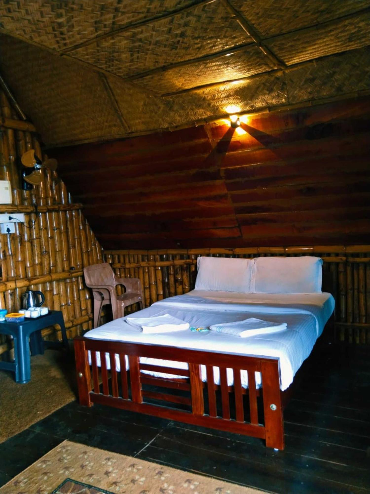 Sunset Valley Kerala Pool Resort - Serene Natural Forest Cottage Stay In Idukki With Sunrise & Sunset Panoramas, Natural Streams & Tranquil Summer Evenings Pīrmed Exterior foto