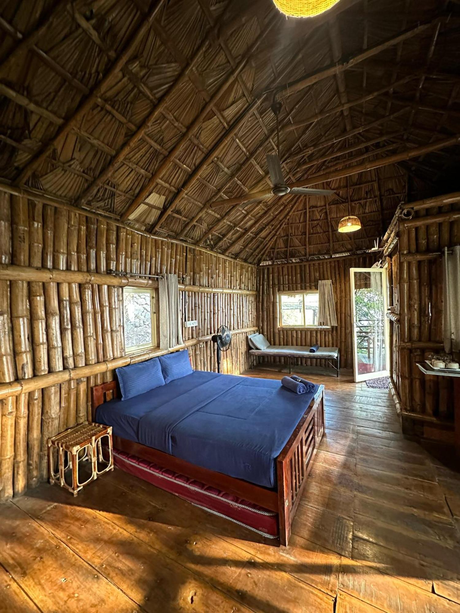 Sunset Valley Kerala Pool Resort - Serene Natural Forest Cottage Stay In Idukki With Sunrise & Sunset Panoramas, Natural Streams & Tranquil Summer Evenings Pīrmed Exterior foto