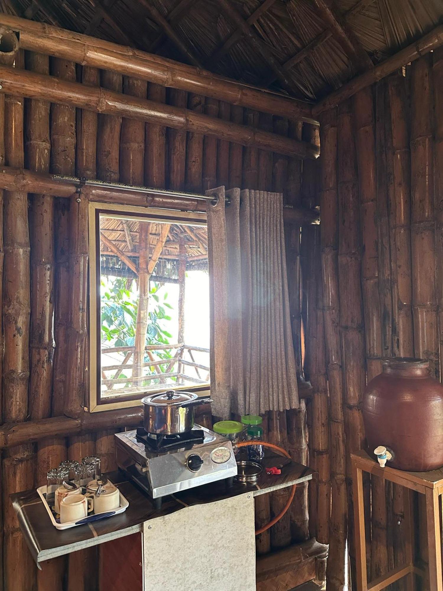 Sunset Valley Kerala Pool Resort - Serene Natural Forest Cottage Stay In Idukki With Sunrise & Sunset Panoramas, Natural Streams & Tranquil Summer Evenings Pīrmed Exterior foto