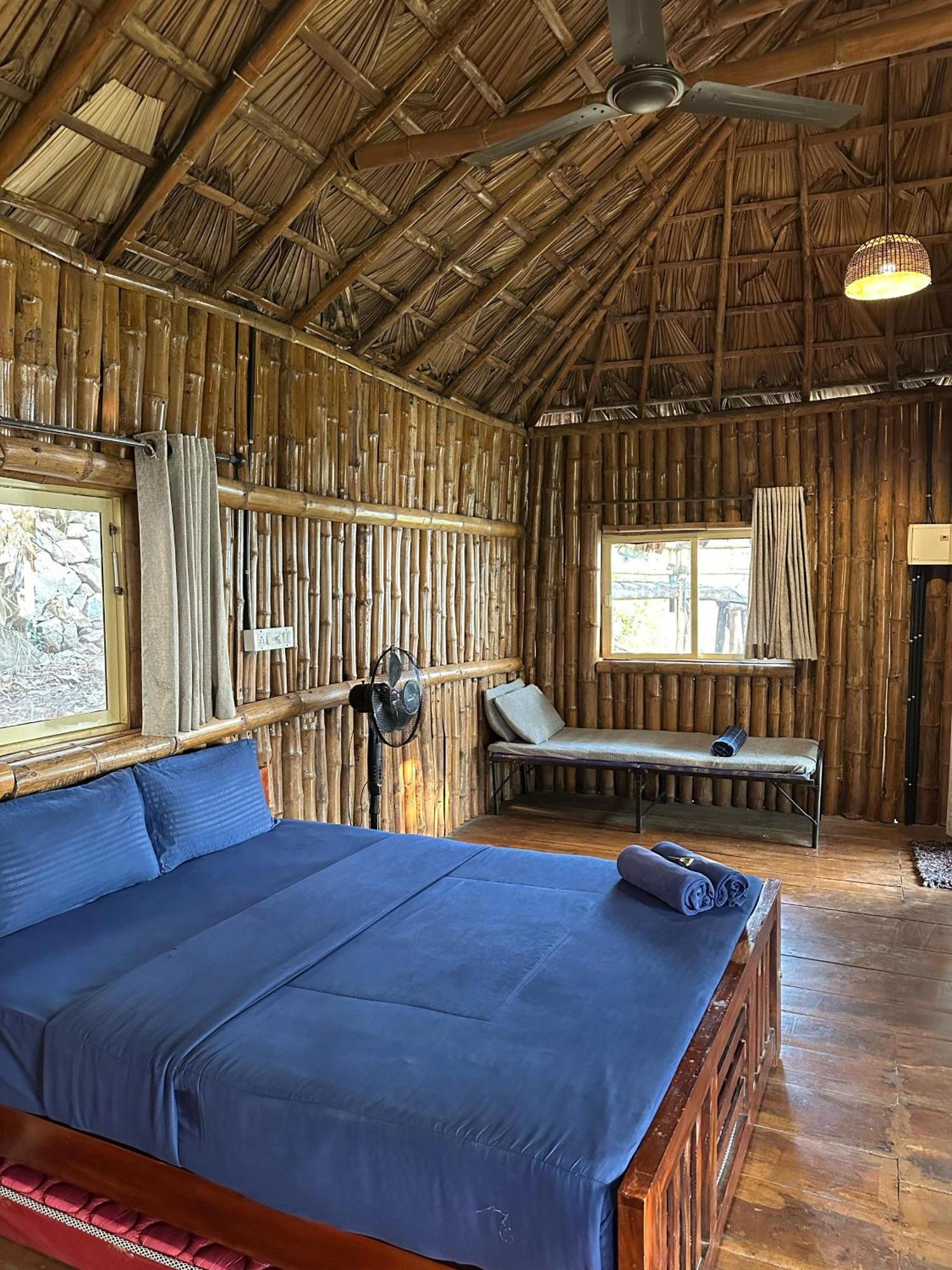 Sunset Valley Kerala Pool Resort - Serene Natural Forest Cottage Stay In Idukki With Sunrise & Sunset Panoramas, Natural Streams & Tranquil Summer Evenings Pīrmed Exterior foto