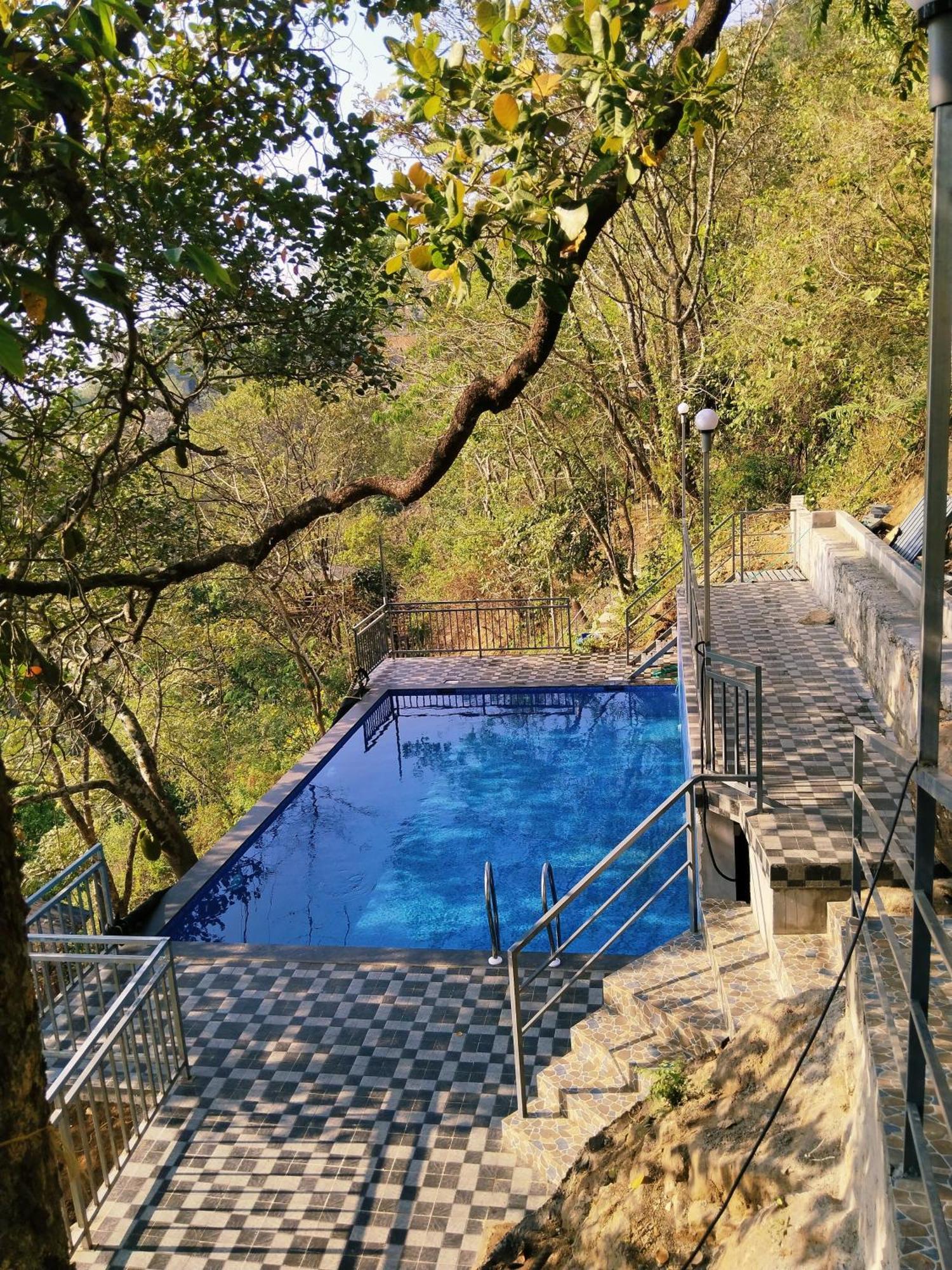 Sunset Valley Kerala Pool Resort - Serene Natural Forest Cottage Stay In Idukki With Sunrise & Sunset Panoramas, Natural Streams & Tranquil Summer Evenings Pīrmed Exterior foto